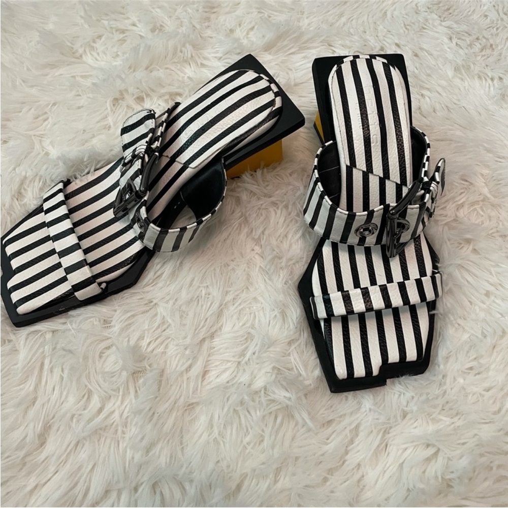 NWOT Block Heel Sandals Sizen6 - Picture 6 of 13